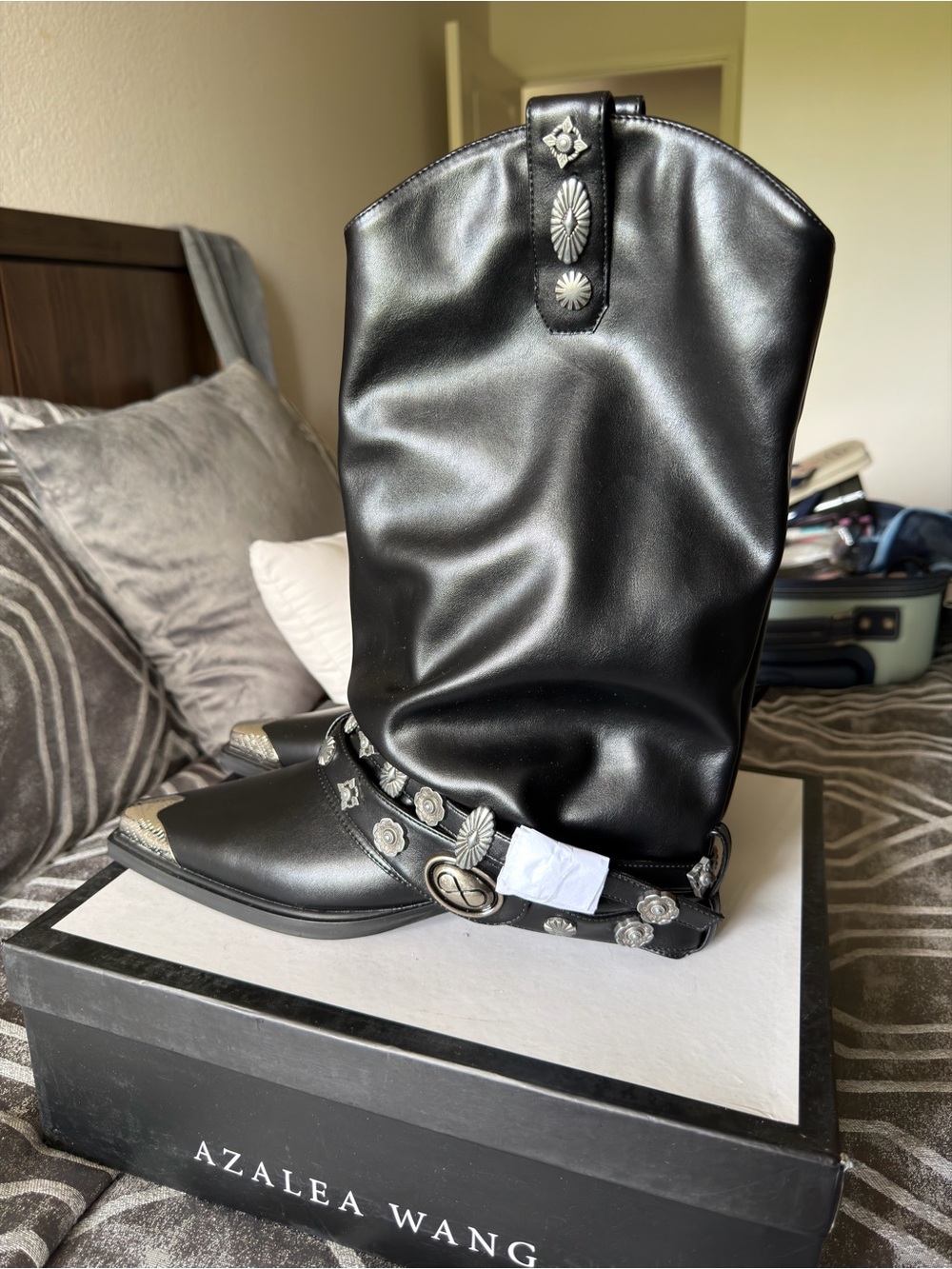 New! Black Western Embellished Leather Boots